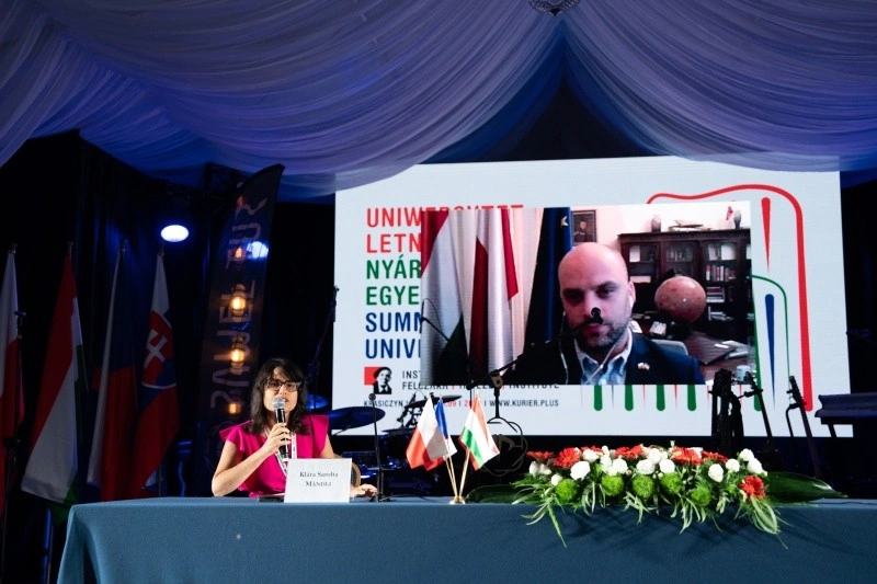 Krasiczyn: Jak poruszać się w świecie dyplomacji foto5